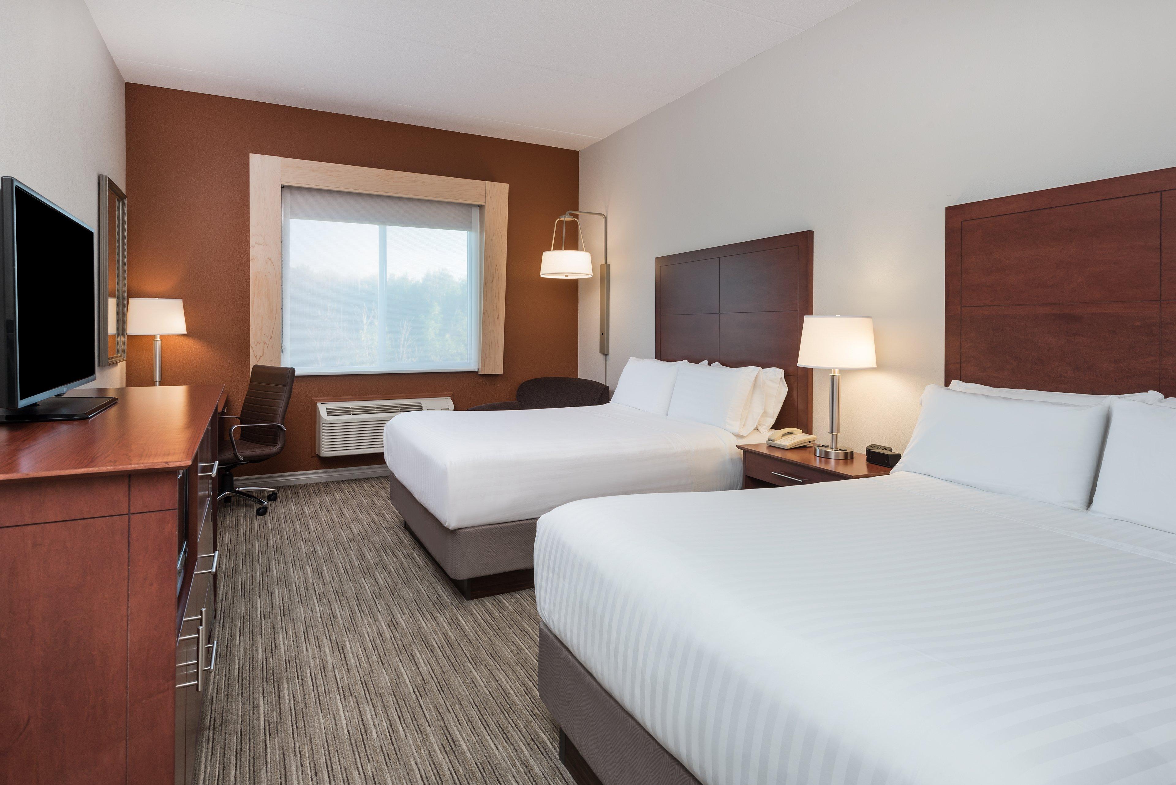 Holiday Inn Express Hotel & Suites 1000 Islands - Gananoque, An Ihg Hotel Extérieur photo